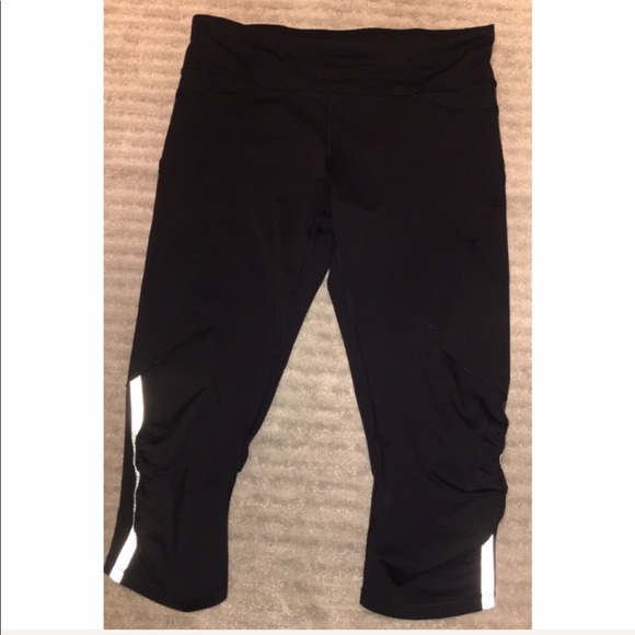 lululemon athletica Pants - Lululemon Capri leggings